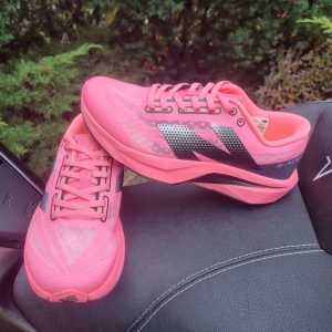 New Balance FuelCell Rebel v4 Pink / Black
